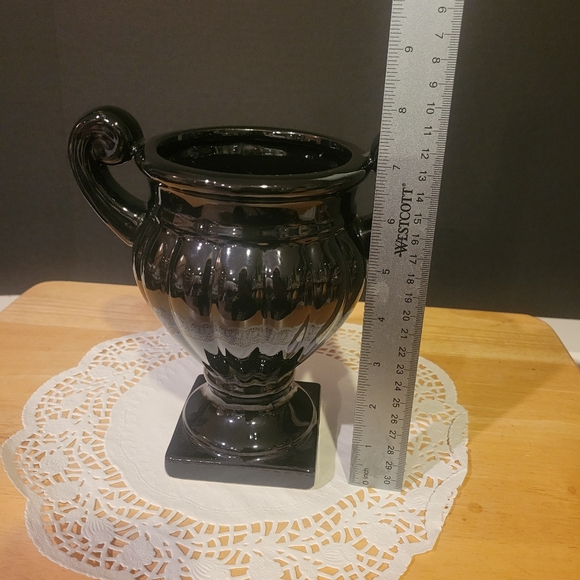 Glossy Black Trophy Style 7" Vase - Picture 5 of 7